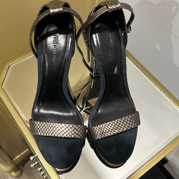 Pour La Victoire Shoes - Pour La Victoire Blue Suede& Gunmetal Pumps!